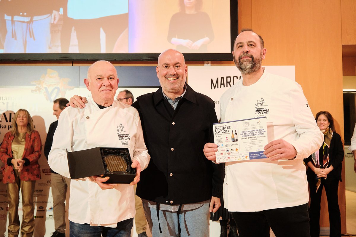 hostnavarra's tweet photo. Premios patatrocinadores #semanadelpincho2026
Premio Sandua al Mejor Pincho con Aceite: Bar Amatxo 
 Mejor Pincho Sin Gluten: Camping Iratxe @CAMPINGIRATXE 
 Premio Heineken Calidad y Servicio @HaciendaMutilva 
Subvenciona @VisitNavarra
Con la colaboración de @VisitPamplona https://t.co/jwj6cAk9rR