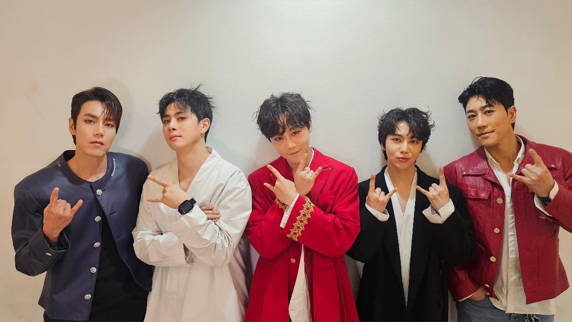 자시 tweet media