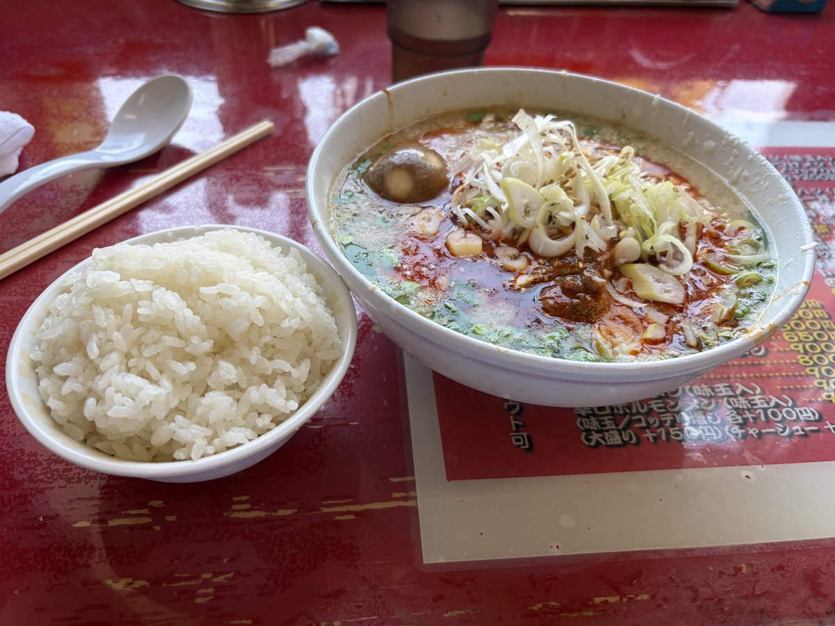 roichiyu's tweet photo. とん平食堂
辛ホルメン（味玉入）
小ライス
わんぱく昼ごはん
小ライスは器が小さいという意味だと初めて知りました
お腹いっぱいです
ごちそうさまでした https://t.co/DESspCkKGF