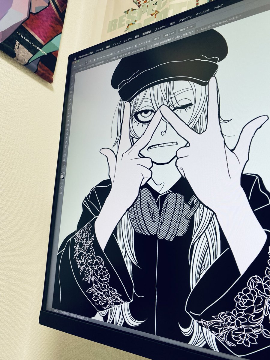 ptcgvbcg's tweet photo. そろそろ新作グッズを出したくて絵をいっぱい描いてる✍️

手が好みに描けたのでこの人を展開したいけど男性イラストは果たして需要が… https://t.co/1Lf8rsSTtf
