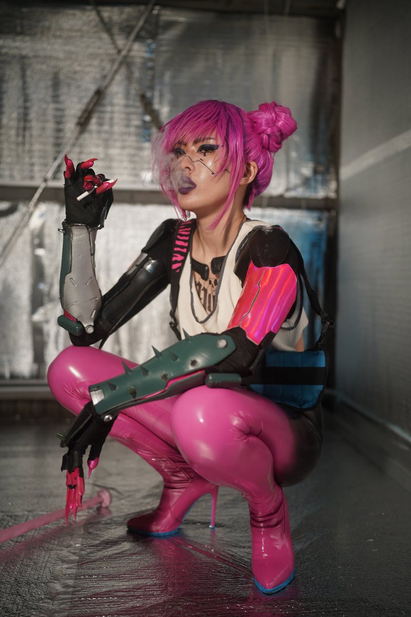 jasminex21's tweet photo. 【cosplay】

悪いね、チューマ。もう閉店だよ

#Cyberpunk_2026_May10
#39アイルート

📸 @Tio_Valentine https://t.co/aedz4dzqtD