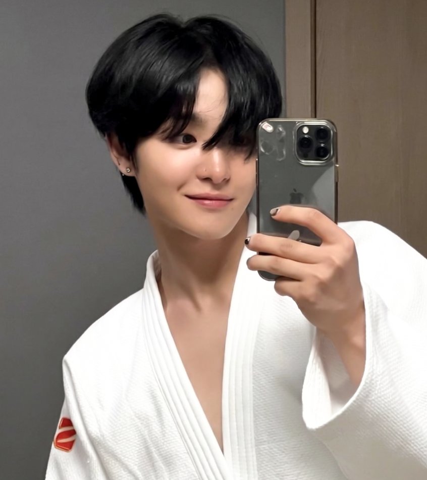 지훈피드 tweet media