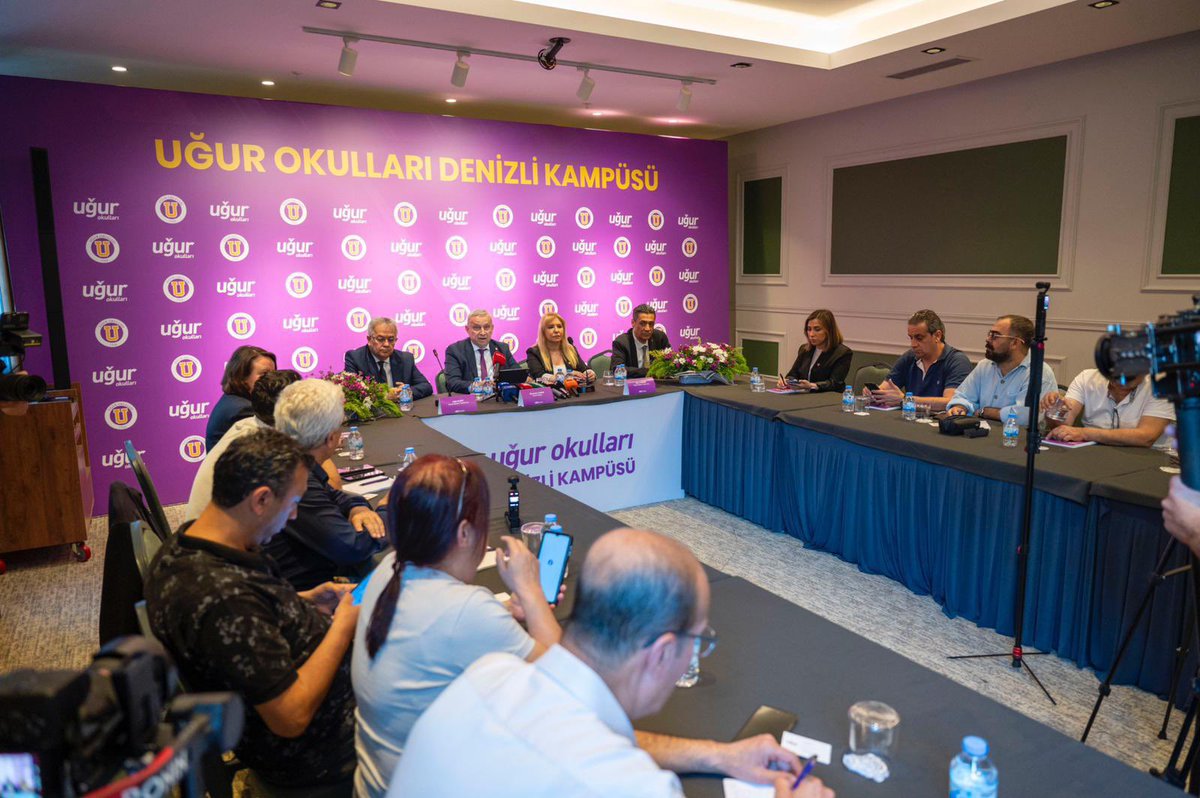 UgurOkullari's tweet photo. Yeni eğitim vizyonumuzu paylaşmak üzere, Uğur Okulları Denizli Kampüsümüzün açılışı kapsamında düzenlediğimiz basın toplantısında; Genel Müdürümüz Sayın Mustafa Çakır, Genel Müdür Yardımcılarımız Sayın Adil Kurt ve Sayın Ebru Divrik ile  Uğur Okulları Denizli Kampüs Müdürü Sayın Ümit Yapar 2026–2027 eğitim öğretim dönemine yönelik hedeflerimizi, akademik yaklaşımlarımızı ve geleceğe dair stratejilerimizi basın mensuplarıyla paylaştı. 

Toplantıda; eğitimde yenilikçi bakış açımız, öğrenci odaklı çalışmalarımız ve yeni dönem projelerimiz üzerine kapsamlı değerlendirmelerde bulunularak basın mensuplarının soruları yanıtlandı. 

#UğurluOlmak #UğurOkulları