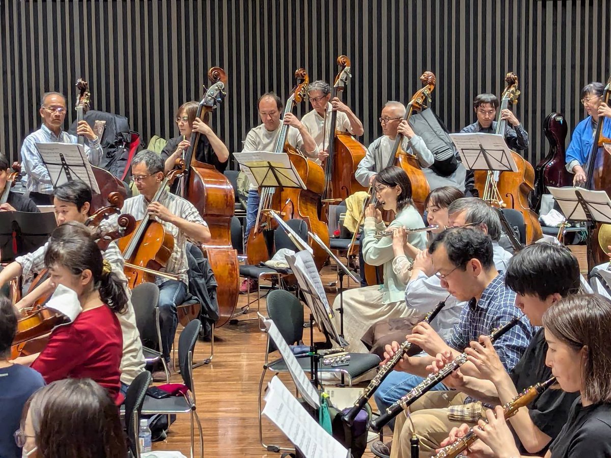 GPO_GlobalPhil's tweet photo. 5/10の練習は石川先生よる全曲tutti練習でした。
14時からじっくりやって、気づいたら21時！すごい集中力😳
それでも時間が足りず次回に持ち越した楽章もあったりして😆
次回分奏を挟んで、次のtuttiで全曲到達するかな🙃 https://t.co/YuQ0vkxxIZ
