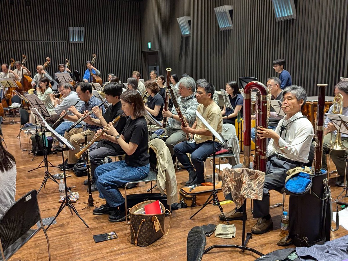 GPO_GlobalPhil's tweet photo. 5/10の練習は石川先生よる全曲tutti練習でした。
14時からじっくりやって、気づいたら21時！すごい集中力😳
それでも時間が足りず次回に持ち越した楽章もあったりして😆
次回分奏を挟んで、次のtuttiで全曲到達するかな🙃 https://t.co/YuQ0vkxxIZ