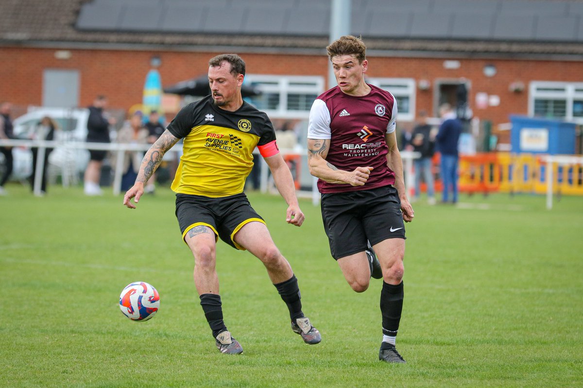 sportsshotsnews's tweet photo. ACTION SHOTS 📸⚽️

Nags Head FC vs MK Walton All Stars in the @MKSundayLeague Knock Out Cup Final 2025/26. 

LINK TO MATCH IMAGES 🔽 
https://t.co/V9JPfzbPSk

Venue: Buckingham Football Club.

Sunday 10th May 2026.

#Football #nonleague #sundayleague #cupfinal #actionshots https://t.co/DjIVfMkTrR