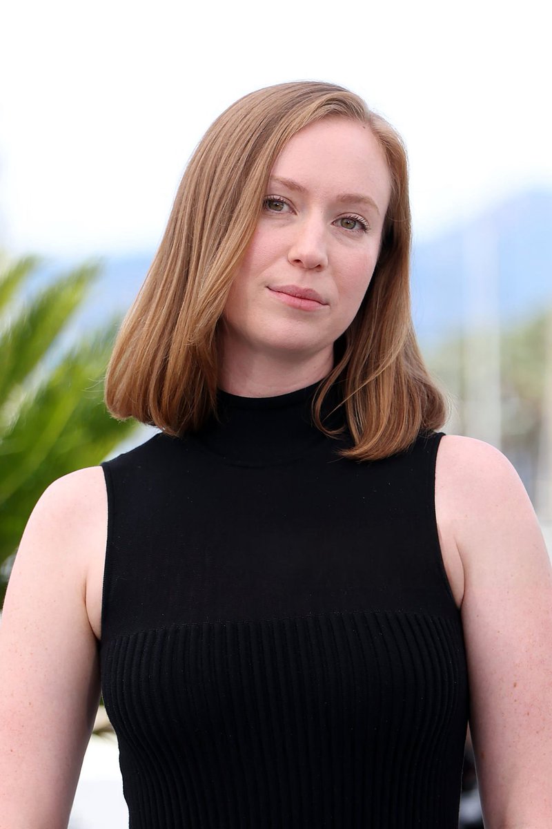einbinderfiles's tweet photo. Hannah Einbinder poses during "Teenage Sex And Death At Camp Miasma" photocall at the 79th annual Cannes Film Festival at Palais des Festivals. https://t.co/h1IdRd4KOH