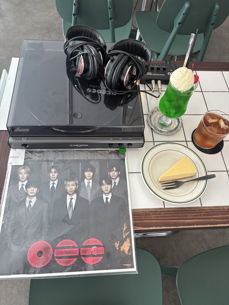 音楽好きの友人と、レコードカフェに行ってきました✨ 山下達郎や