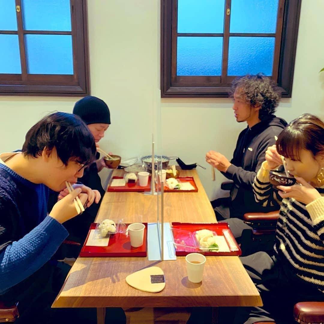 kIFnptQMboczo2R's tweet photo. 愛犬の日に打ち合わせしました✏️
アカシアオルケスタの皆さんもカバー動画撮影に来てくださったシェアカフェ縁(エニ)
秋くらいにdog rest開設予定です。
応援のために6月1日イベントします🎪
くまちゃん大好きな先輩と🎵
クマ散歩で来てほしい。
#犬
#いぬ
#アカシアオルケスタ
#姫路
#縁
#dogrest https://t.co/CUCVCGdGAQ