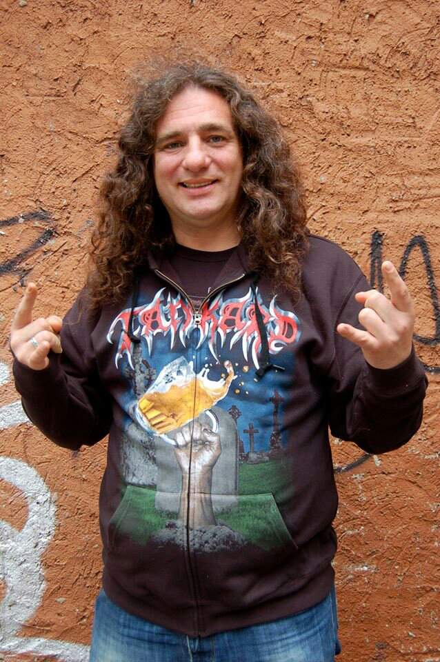 NoClass_Radio's tweet photo. 13 de mayo de 1967. Nace Andreas Geremia en Alemania, también conocido por su apodo "Gerre", es el vocalista y líder de la banda de thrash metal Tankard. #AndreasGeremia #Gerre #Tankard https://t.co/UwKlTka9hD