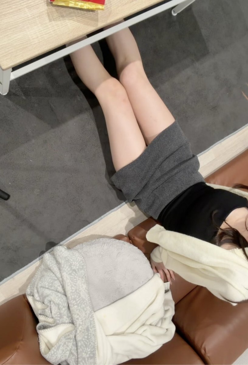 CRISTINAL22's tweet photo. 我真��不了x上日本人拍doi的视频，里面女主叫的太假像串天猴一样 https://t.co/Tf0vklragO