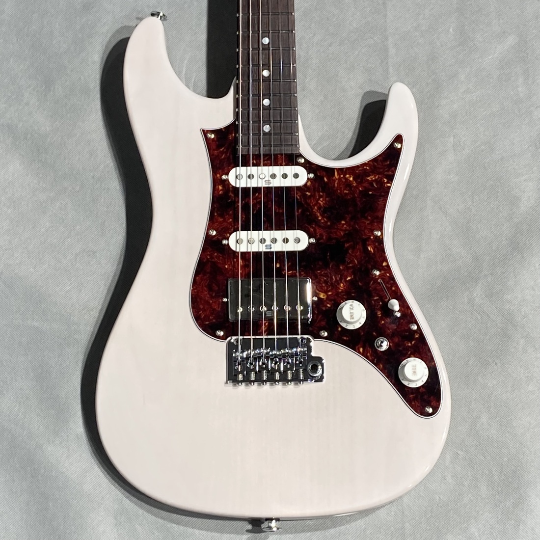 アピタ長久手店】 入荷のご案内です🎸 『Ibanez Prestige AZ2204N-AWD