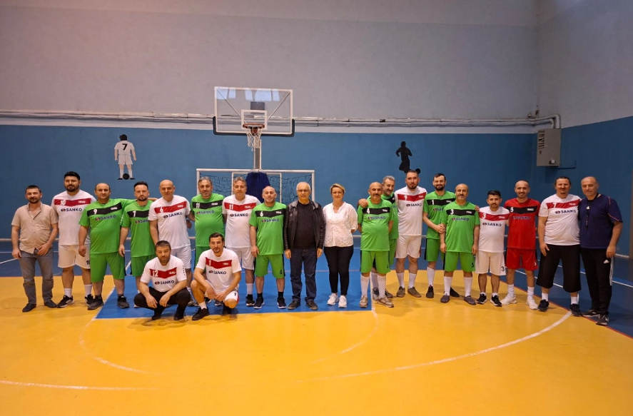TeksifSen's tweet photo. Sanko Tekstil A.Ş. bünyesinde faaliyet gösteren İSKO Şubesi tarafından geleneksel hale getirilen Bölümler Arası Voleybol Turnuvası’nın 13’üncüsü İnegöl Şube Başkanı Çiğdem Kundura’cının katılımıyla başladı.
Üyelerimize başarılar dileriz.
#isko #sanko #teksifsendikası https://t.co/Rmspwck1iM