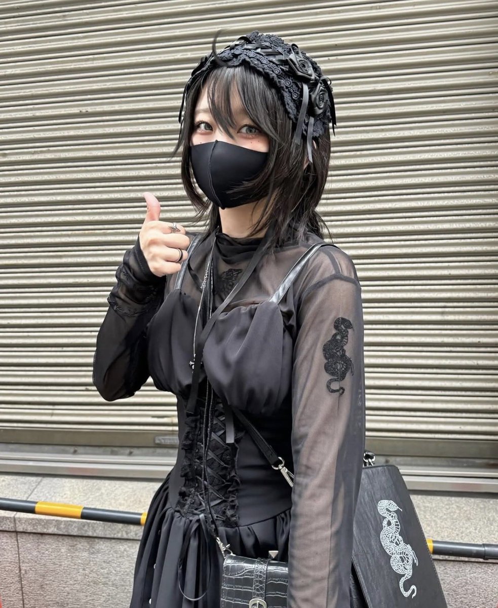 - 꽃 Hana tweet media