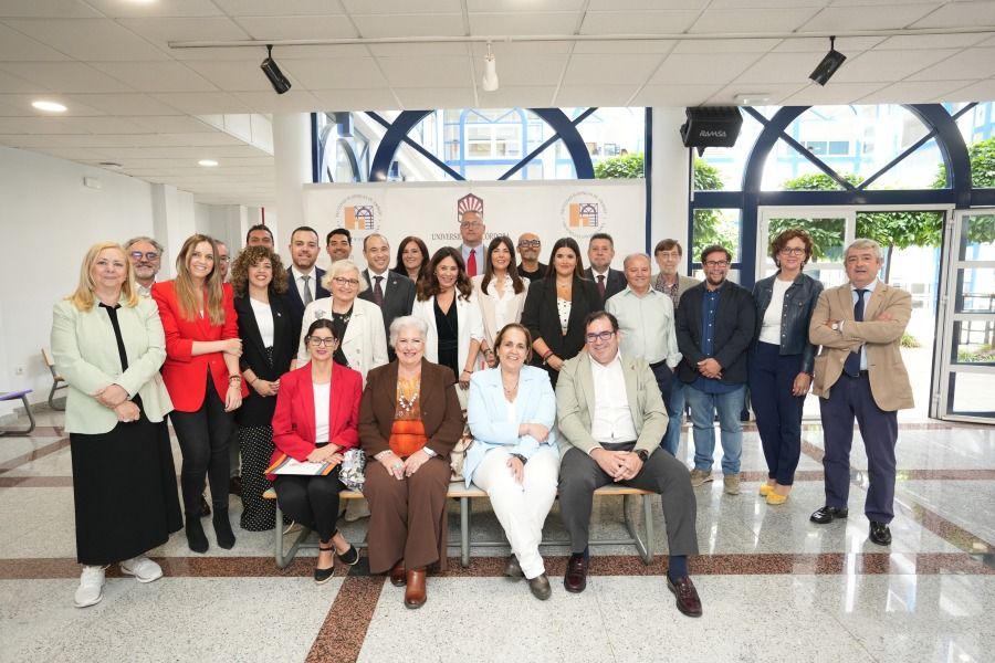 CACOGS's tweet photo. 🎖️Felicitamos al Colegio Oficial de #GraduadosSociales de #Córdoba por la concesión de la “Atalaya de Plata” otorgada por la Facultad de CC Trabajo de la #UCO
🔗 https://t.co/NPlIGgfXtn 
 #ConsejoAndaluz #UniversidadDeCordoba #CienciasDelTrabajo #RelacionesLaborales #Formacion https://t.co/TtyuV6pSY0