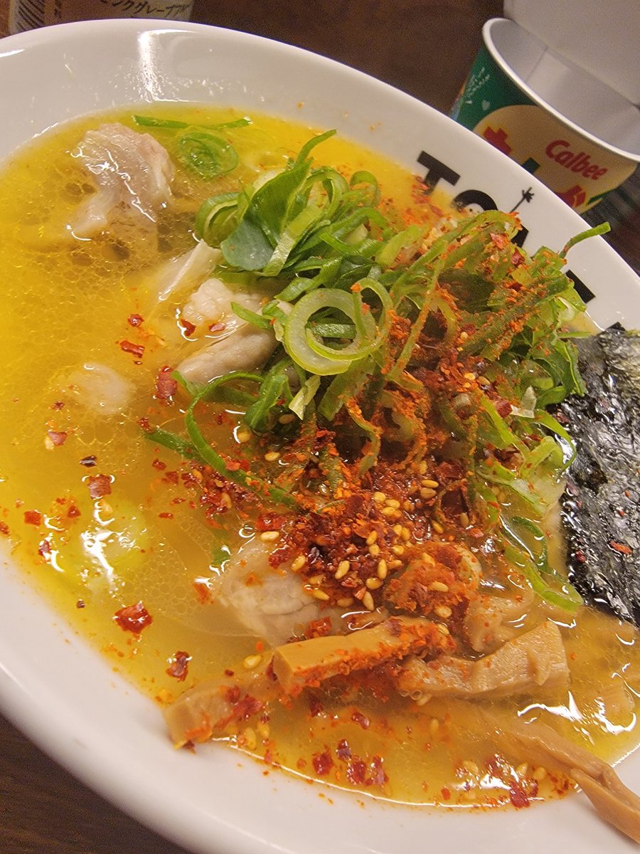 BoyYu45's tweet photo. TOMEJIで限定のラーメンバージョン。
酒に合うし旨かった！
#ラーメン好きな人と繋がりたい
#毎日がラーメン https://t.co/FCga1palOM
