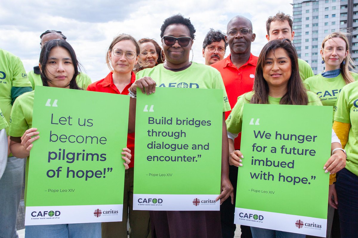 CAFOD's tweet photo. The Week of Hope begins today to thank all who quietly do the things that make hope happen across communities.

For us and @CSANonline, the hopeful messages of Pope Leo are a constant source of inspiration. What gives you hope? 💚❤️ 

#MillionActsOfHope https://t.co/C6T4vj1ly2