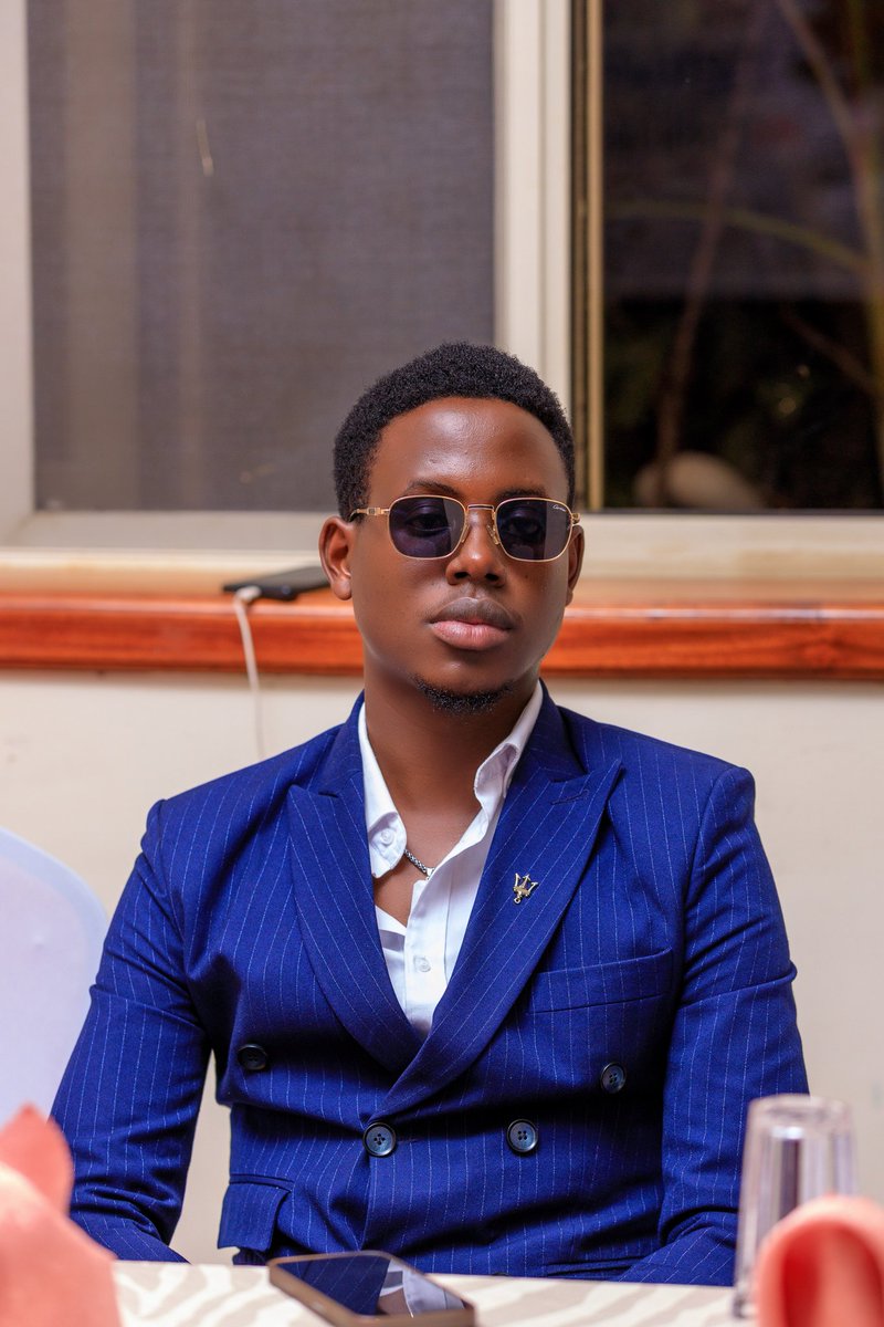 OsbertAkoragye's tweet photo. Chapter 1: 
📸🍽️: OS 

#BusitemaFinalistsDinner2026 https://t.co/TeMQch8gGL
