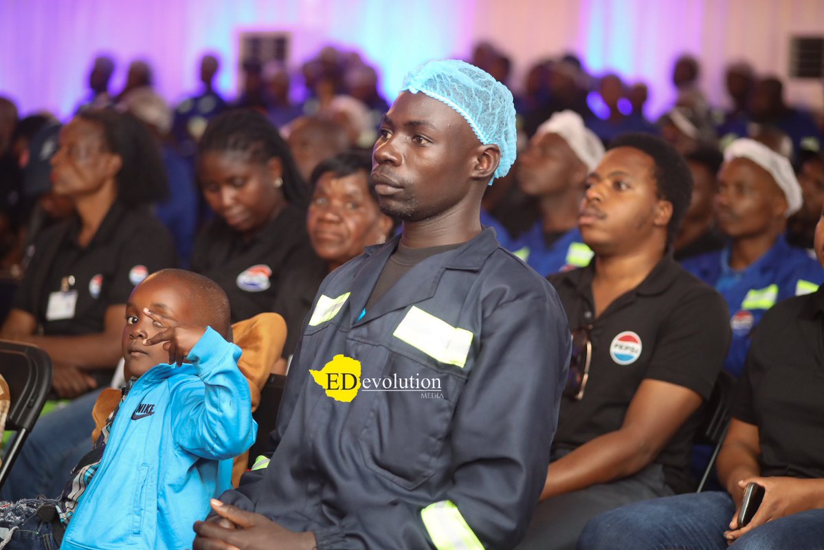 EDevolutionZW tweet media