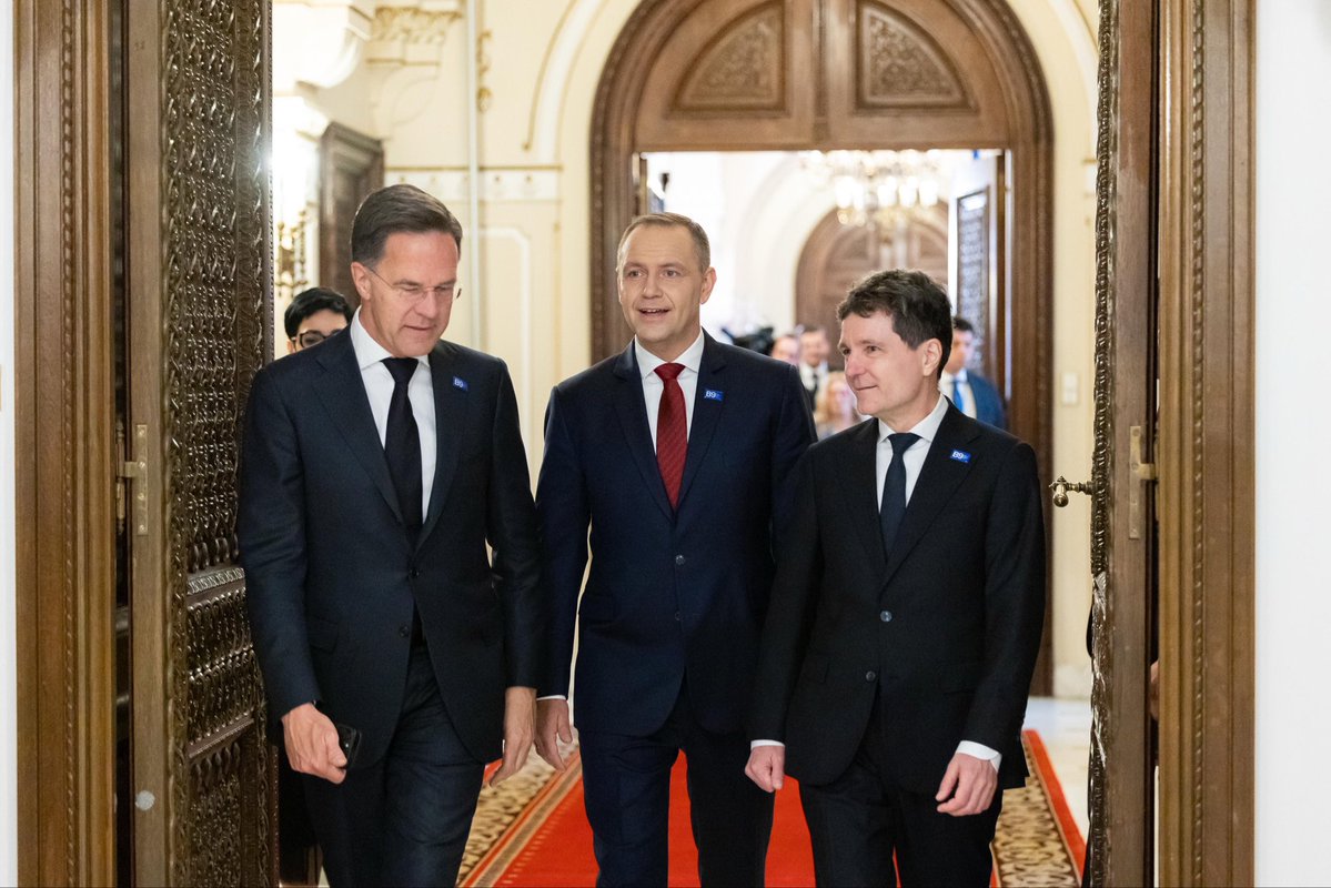 Nicușor Dan tweet media