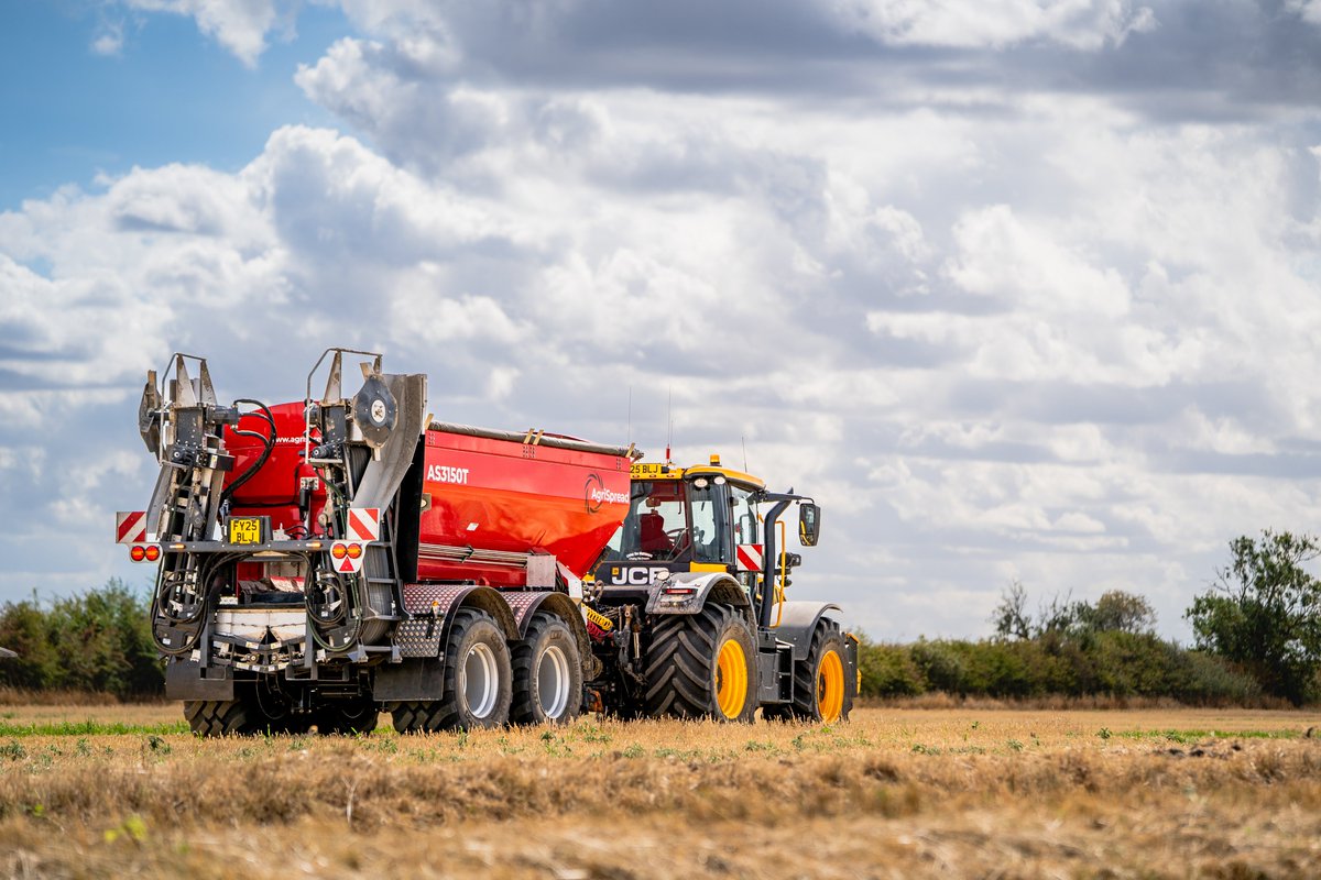 agrispreadirl's tweet photo. AgriSpread New to Denmark! AgriSpread is launching the AS3000 Series Wide Width Conveyor Spreader along with it's full range in Denmark in association with dealer Brørup Traktor- & Maskincenter and Ølgod Maskinforretning. 
With fertilizer spreading working widths of up to 52 meters and lime up to 30 meters, the AS3000 Series is a perfect fit for large scale contractors in Denmark. 
Brørup Traktor- & Maskincenter will be showcasing AgriSpread ISOBUS precision fertiliser & lime spreaders to farmers, growers & contracters at the upcoming Roskilde Dyrskue Agricultural Show show 29- 31 May. 
Welcome to the growing AgriSpread worldwide network of dealers. 
#brøruptraktor #RoskildeDyrskue #ølgodmaskinforretning