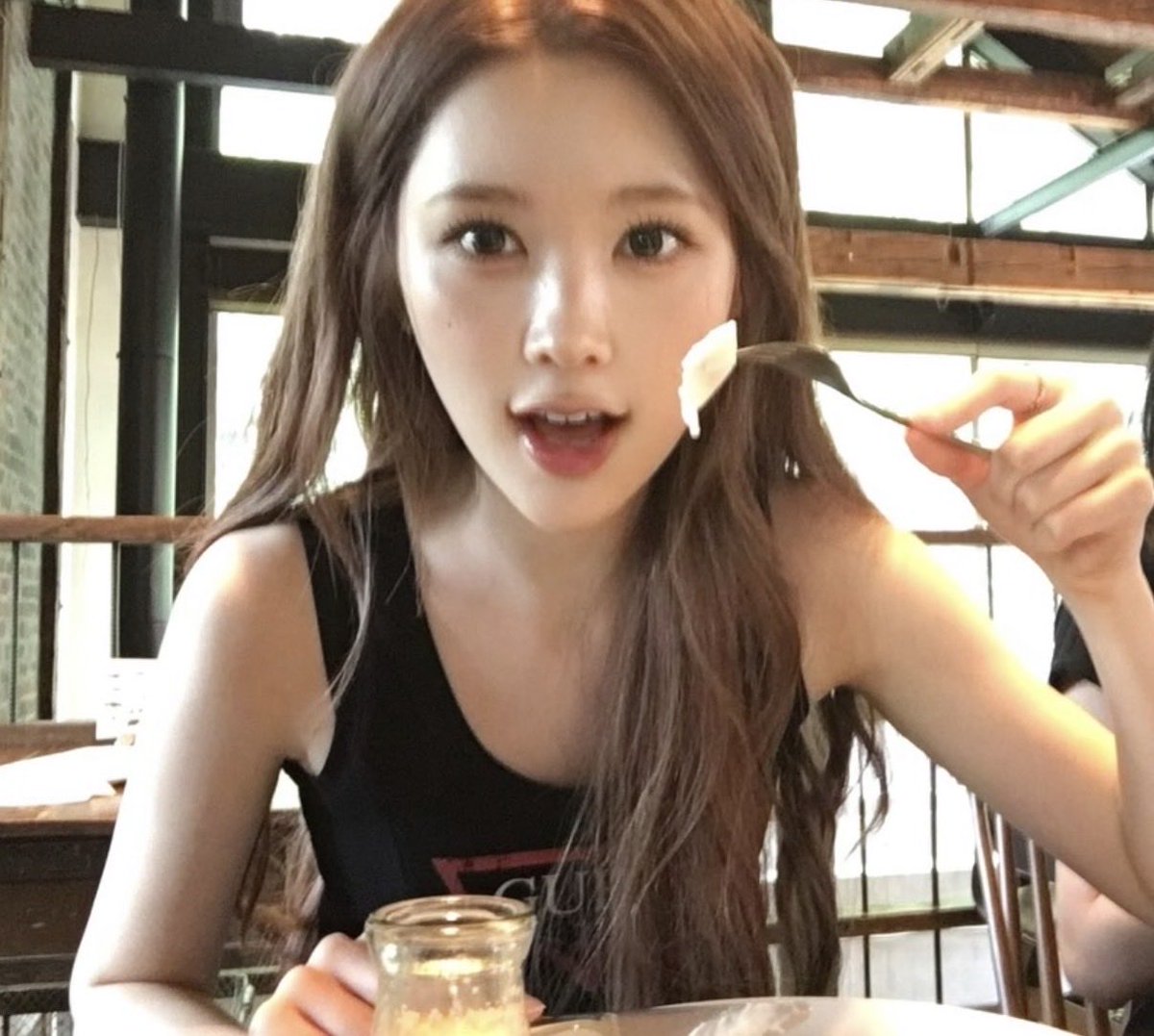 A_NAface's tweet photo. #에이나 #A_NA https://t.co/R21bxVOp0b