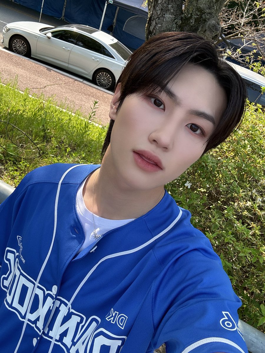 TNX_twt's tweet photo. 재밌다 단국대 💙

#TNX 
#최태훈 #TAEHUN https://t.co/RmLOoYZzWA