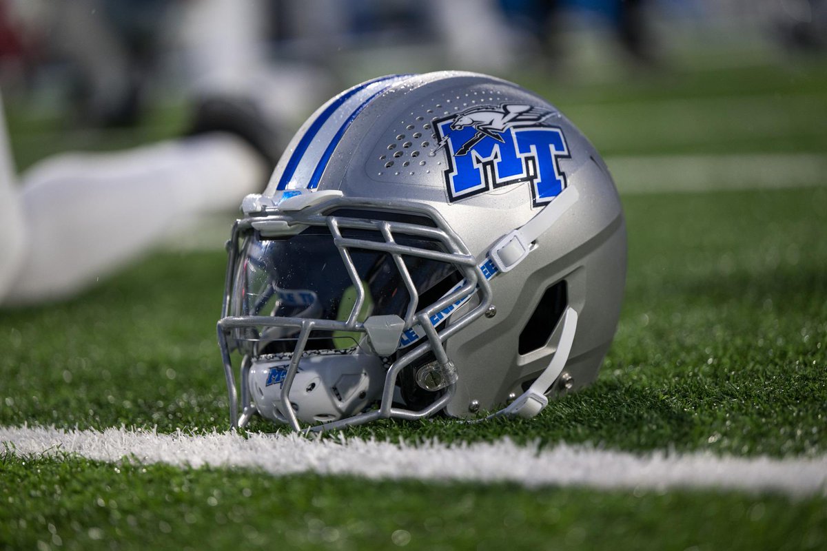 BGoldsmith2027's tweet photo. After a great visit with @CoachAJReisig I am blessed  to announce a D1 Scholarship Offer to @MT_FB #ThePitt @MTFB_Recruiting @SPHSPIRATES @SPCoachStone @jared5_59 @CoachO_MTSU @CoachDerekMason @stewdg1 @WillChapman_1 @McAlpin_Jack @CalvinLowry  @coach_b_lewis30 @ChadSimmons_ @CSmithScout