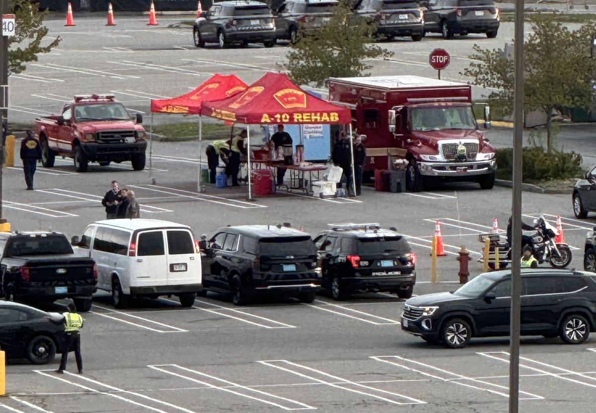 ValleyRelief1's tweet photo. A10 up on the north shore providing refreshments at the staging for Trooper Trainor’s services today @BostonSparks #WeAreRehab https://t.co/D43wfkYykL