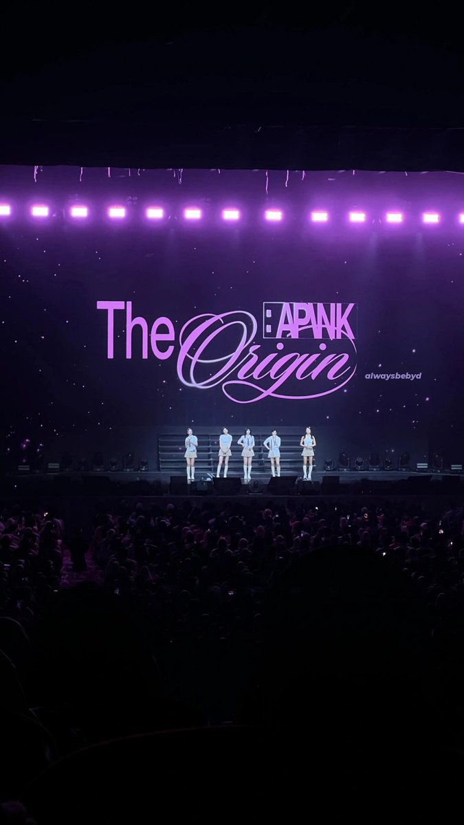 dina_dila21's tweet photo. hi @_ZH4NGH40 thank you for securing tickets for #ApinkinKL 🩷 my friend @alwaysbebyd really enjoyed the concert and rezeki sangat sebab dapat centre view 😭🫶🏻
#JTSfeedback https://t.co/cgPLdBj0ge