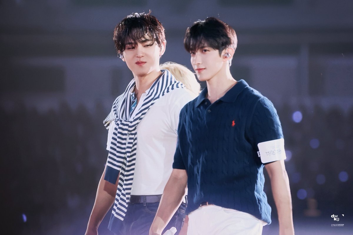 KyeomsBaekery's tweet photo. SEOKGYU??? THE WAY MINGYU LOOKING AT DOKYEOM😭❤️‍🩹 #도겸 https://t.co/O399w7YLKJ