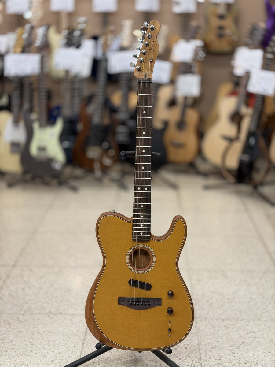 Obihiro_mopTops's tweet photo. Fender Acoustasonic® Player Telecaster®
中古で入荷しました‼️
#mopTops https://t.co/LnPHUBphEs