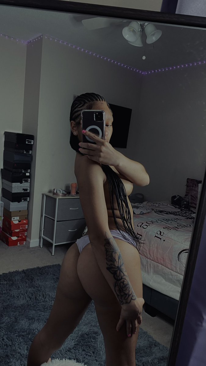 🍒🍑 tweet media