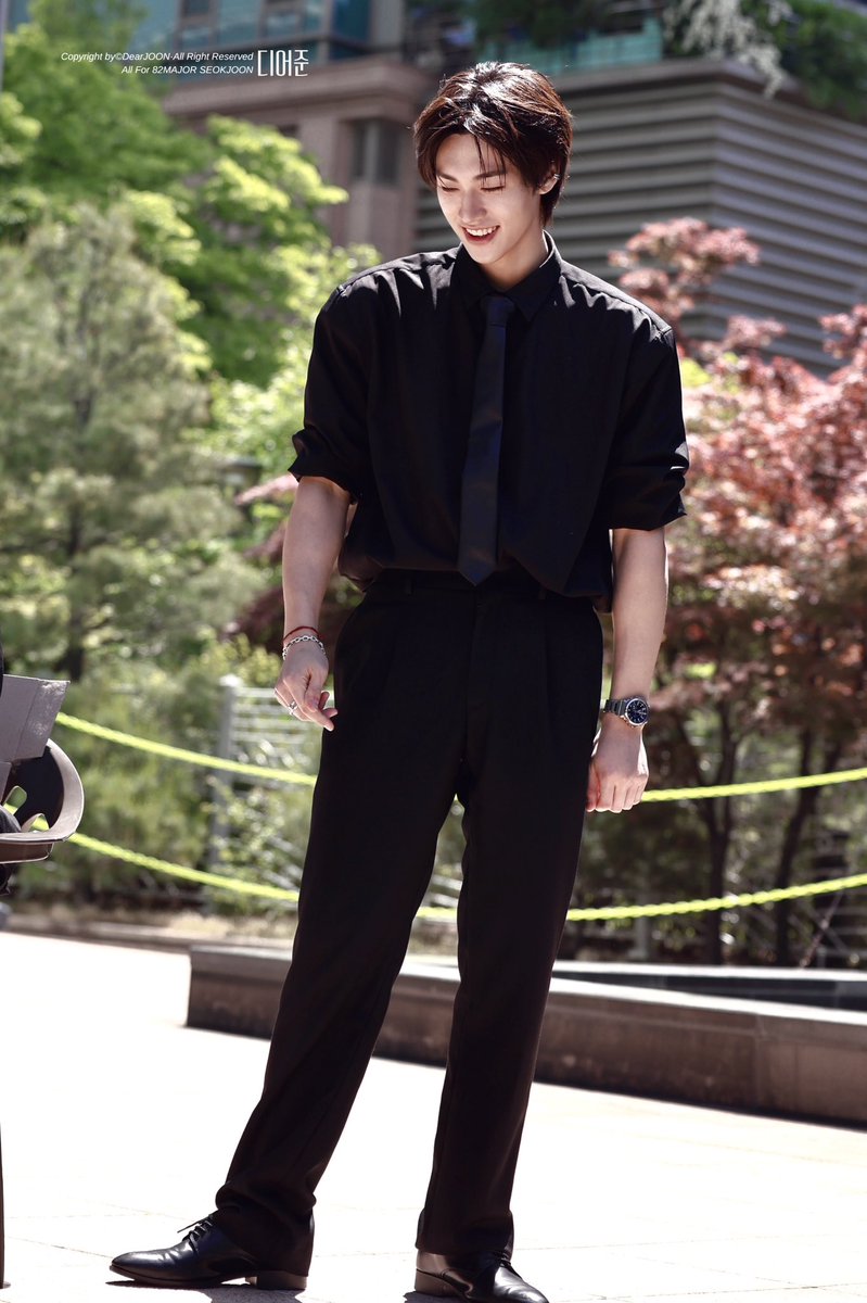 디어준 tweet media