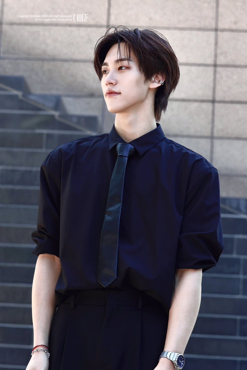 디어준 tweet media