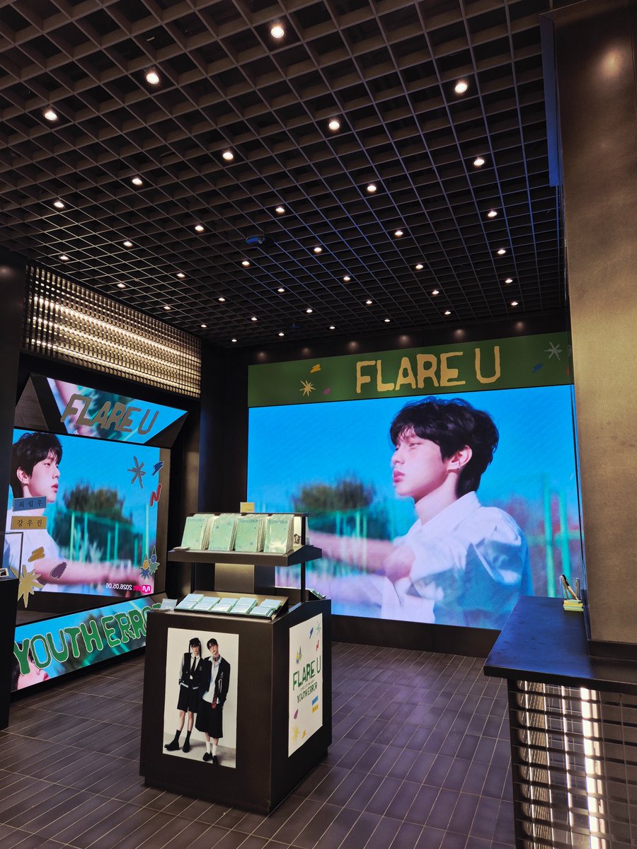 MINIRECORD_SHOP's tweet photo. [📢]
#FLAREU #플레어유
𝖥𝖫𝖠𝖱𝖤 𝖴 𝟣𝗌𝗍 𝖬𝗂𝗇𝗂 𝖠𝗅𝖻𝗎𝗆 [𝖸𝖮𝖴𝖳𝖧 𝖤𝖱𝖱𝖮𝖱] 발매 기념
🍀OLIVEYOUNG OFFLINE STORE OPENN🍀

[OFFLINE POP-UP]
📍장소: 올리브영N 성수점  
🗓️기간: 2026.05.13(수) 18:00 ~ 2026.05.19(화) 22:00 (KST)

📍장소: 올리브영 명동역점  
🗓️기간: 2026.05.13(수) 18:00 ~ 2026.05.19(화) 22:45 (KST)
*팝업 종료일 운영 시간은 현장 상황에 따라 변동(조기 마감)될 수 있습니다.

🎁미공개 포토카드 4�� 중 1종 랜덤 증정  
(온/오프 이미지 동일, 버전별 이미지 상이)

✨스페셜 이벤트 (오프라인 only/지점별 2명)
구매자 중 4명 추첨 사인 폴라로이드 증정 

럭키드로우 바로가기 
Diary ver.🔗https://t.co/0uckJ5hUNG
QR ver.🔗https://t.co/IfIHFronOb

#YOUTH_ERROR 
#미니레코드
@flareu_official