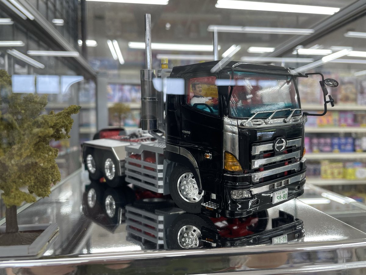 sitatan2's tweet photo. タムタム岐阜店様より撤収してきました
2週間の展示をありがとうございました
#タムタム岐阜店模型展
#タムタム岐阜��
#プラモデル
#デコトラ https://t.co/xmhDjDNkhm