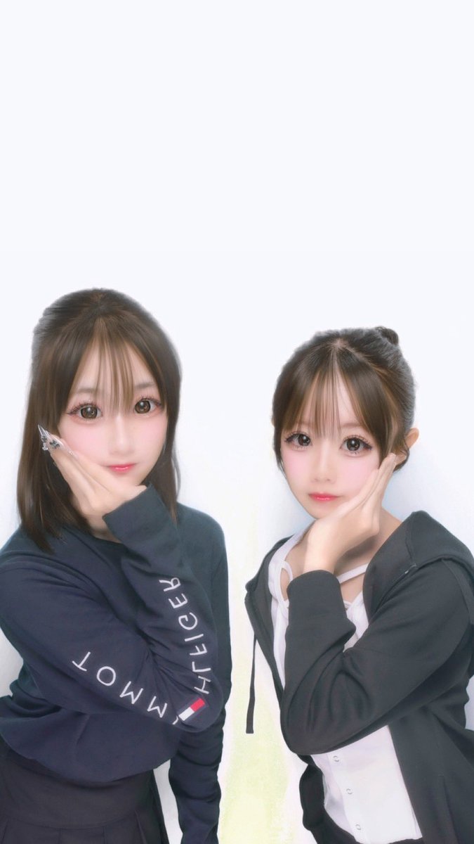 りな tweet media