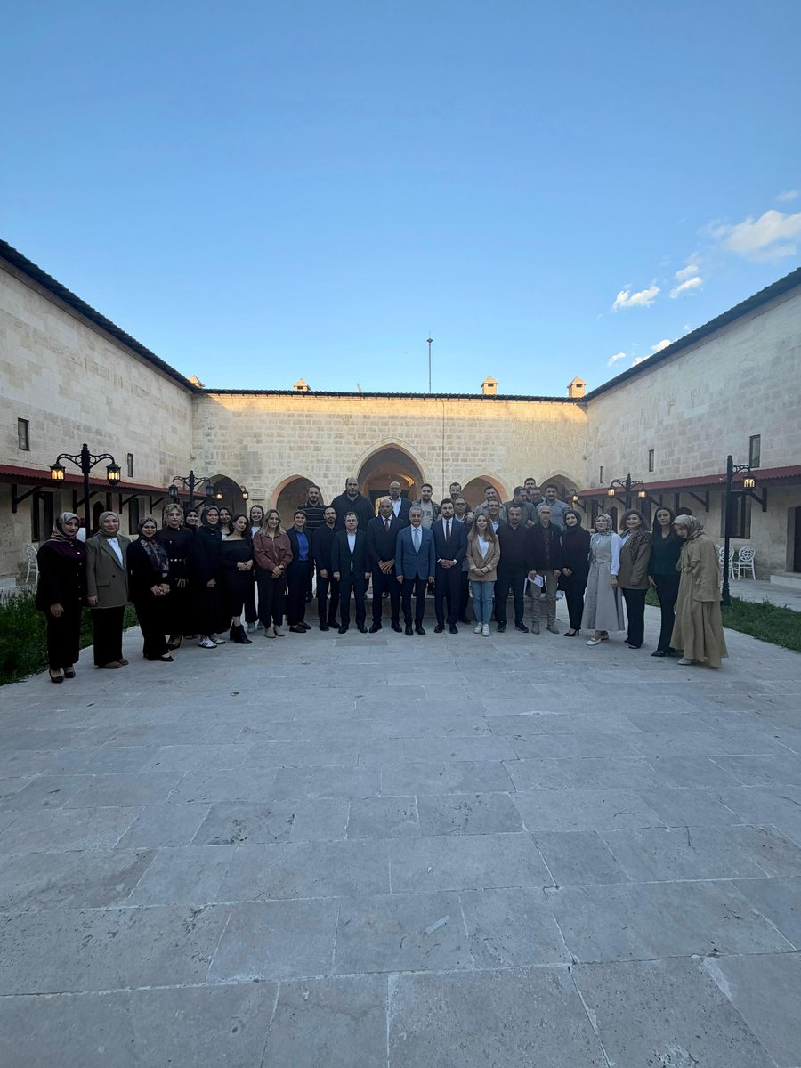 erzincanism's tweet photo. 12 Mayıs Hemşireler ve Ebeler Günü” dolayısıyla, İl Sağlık Müdürümüz Dr. Cihan Tekin’in katılımlarıyla Tercan Devlet Hastanesi’nde program düzenlendi.
https://t.co/qHIAHCdeMt
@saglikbakanligi
@drhamzaydogdu https://t.co/7oeB1yu5sK
