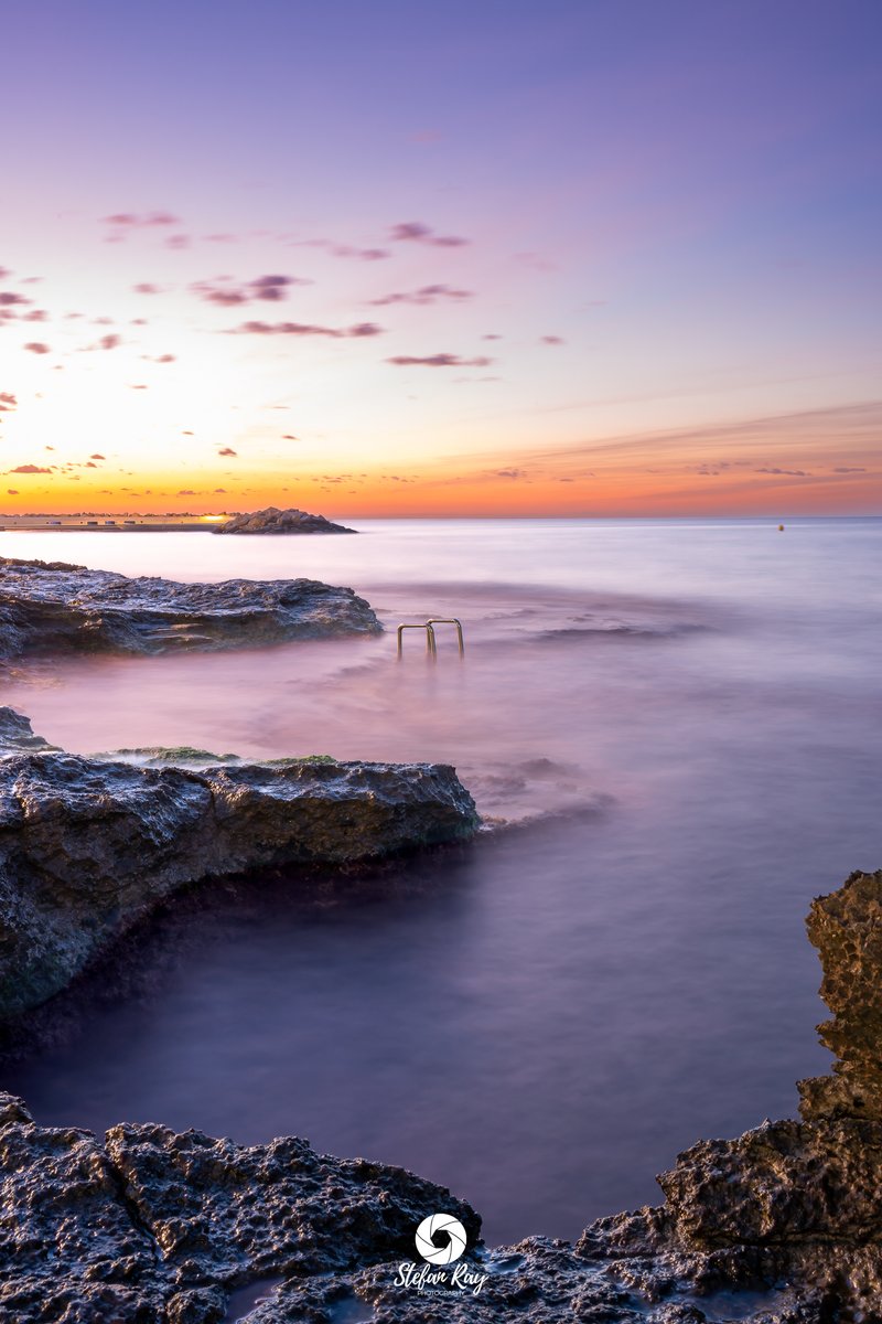 StefanRayPhoto's tweet photo. Torrevieja you beauty. 

I nearly stayed in bed for this one… but standing there watching the sky light up over the Mediterranean made it completely worth it. https://t.co/aj9kVyeKdC