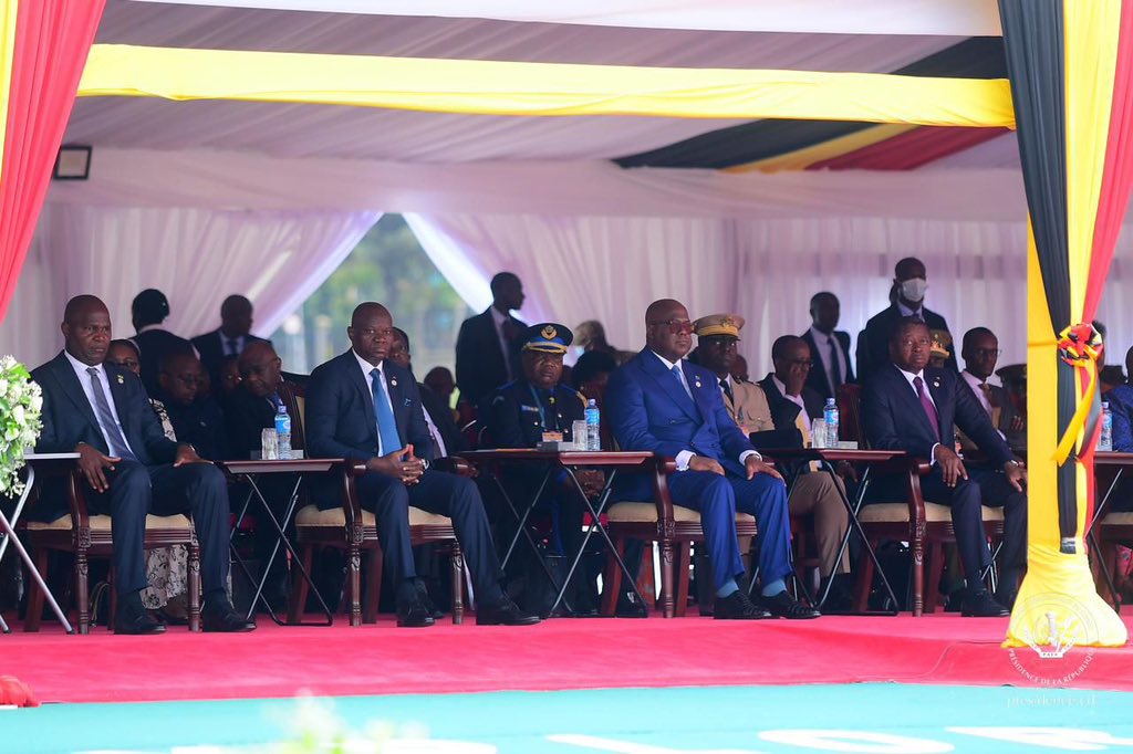 aniku_jakii256's tweet photo. DRC President Félix Tshisekedi didn't miss the swearing-in ceremony of Uganda’s President Yoweri Museveni at the Kololo ceremonial grounds. @GovUganda #M7SwearsIn2026 #RegionalUnity #GoldenPosts https://t.co/8ne0zYQM36