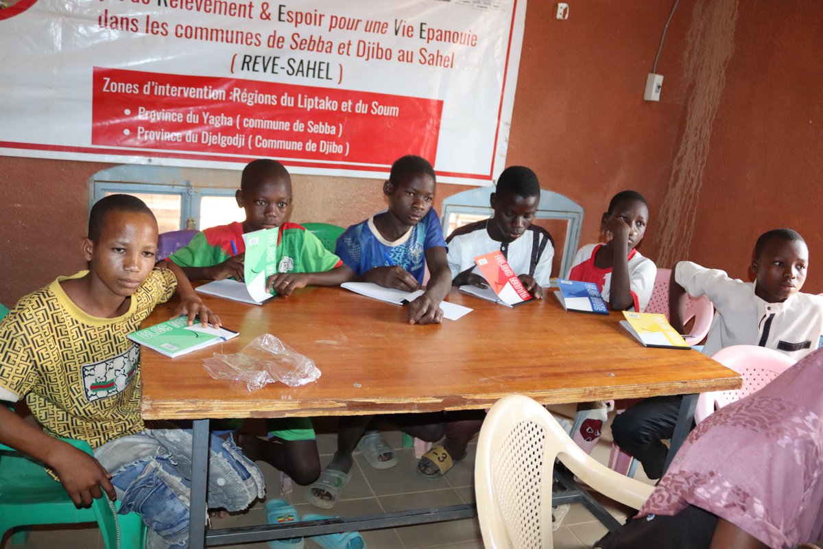 Save the Children BF tweet media