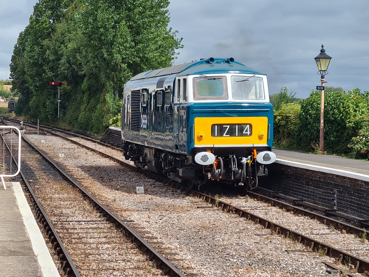 North Yorkshire Moors Railway tweet media