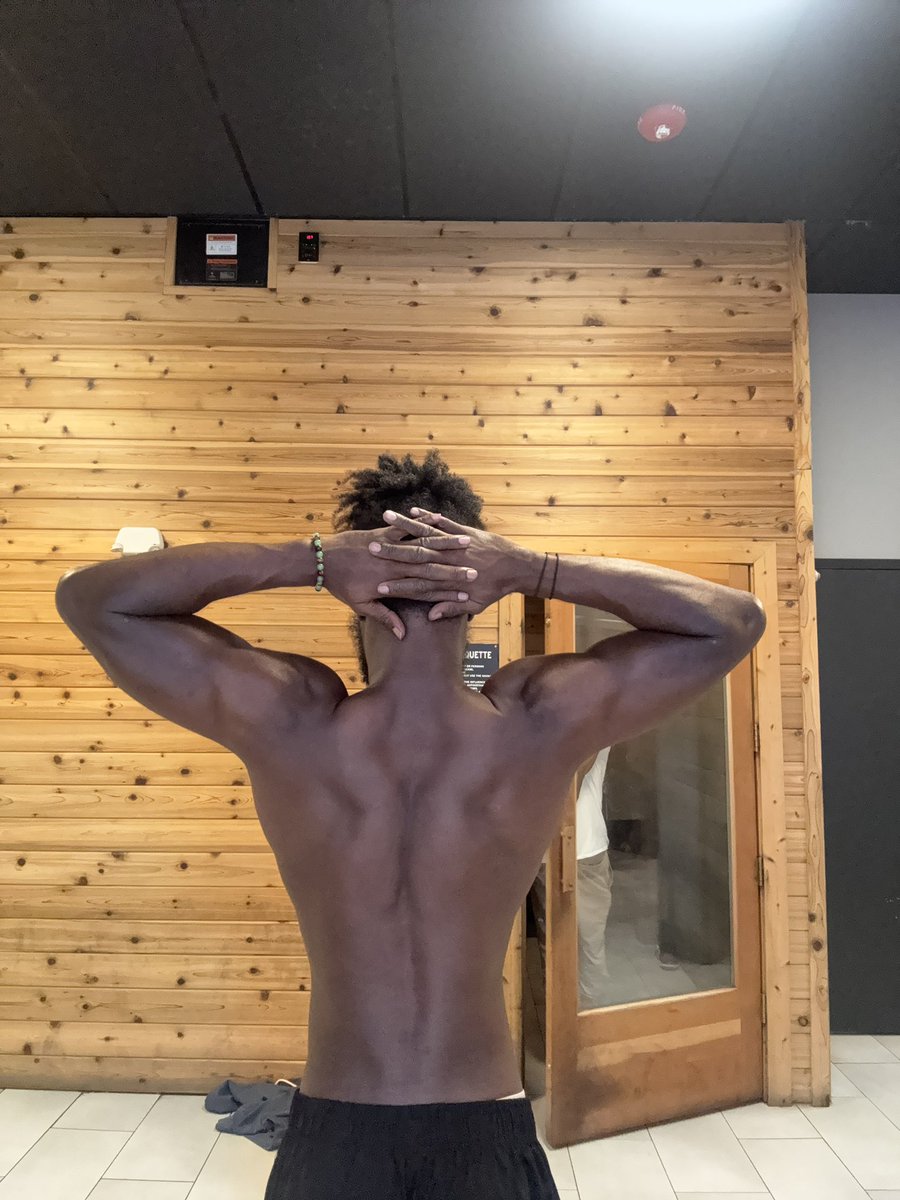Trawthedancer's tweet photo. Upper body pressure #mlm https://t.co/fjYDgFa1yL