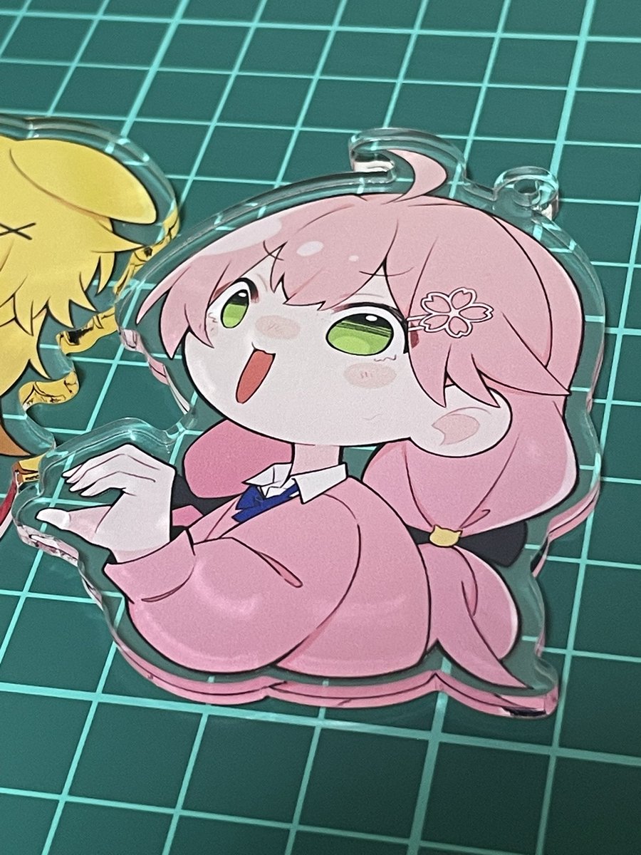 アクキー3種 3つ並べたら可愛いやつ作りたくてこうなりました
