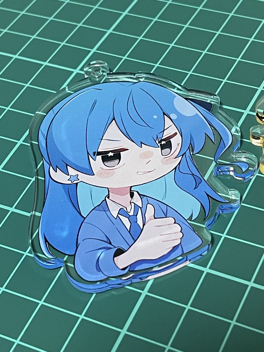 アクキー3種 3つ並べたら可愛いやつ作りたくてこうなりました