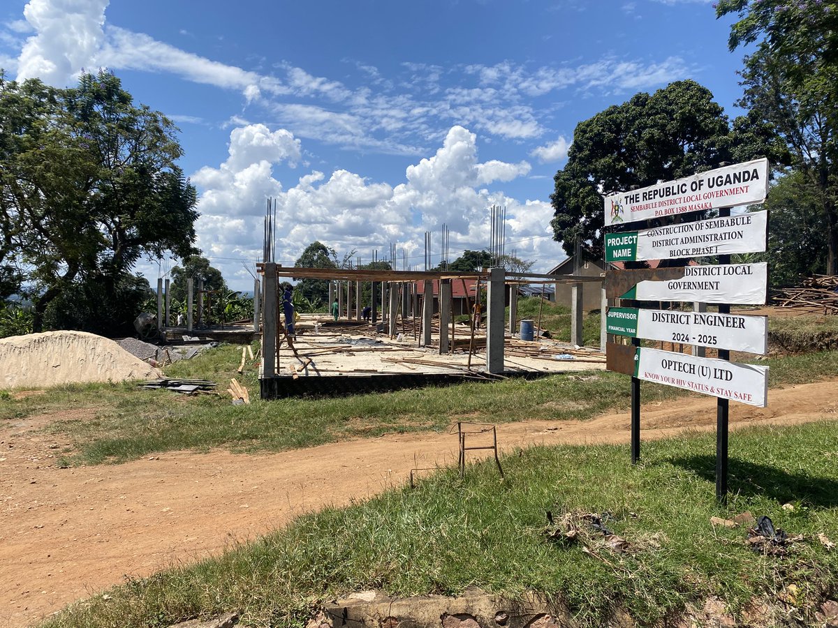 NayebaleDavid's tweet photo. Gratitude to Chairman LC5 Sembabule District, Mr. #NkaluboPatrick, for spearheading the construction of the #Sembabule District Administration Block - Phase 1.

Better infrastructure means better service delivery for our people. Service delivery in action. 🇺🇬 https://t.co/8RS4ETv18w
