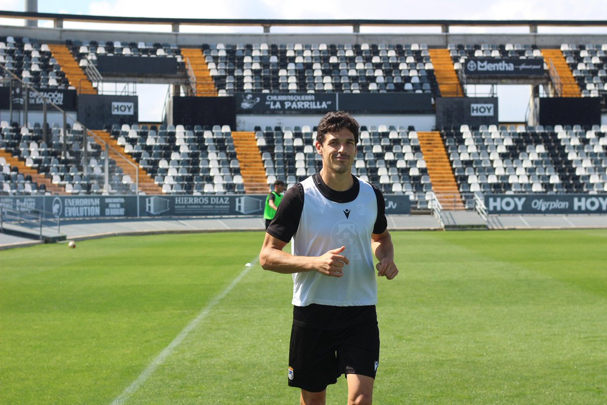 CD Badajoz tweet media