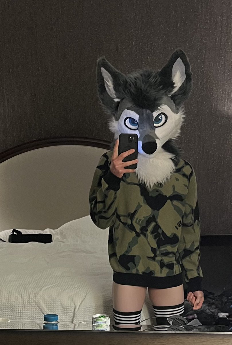 Rawrleigh Narf Cawoolina tweet media