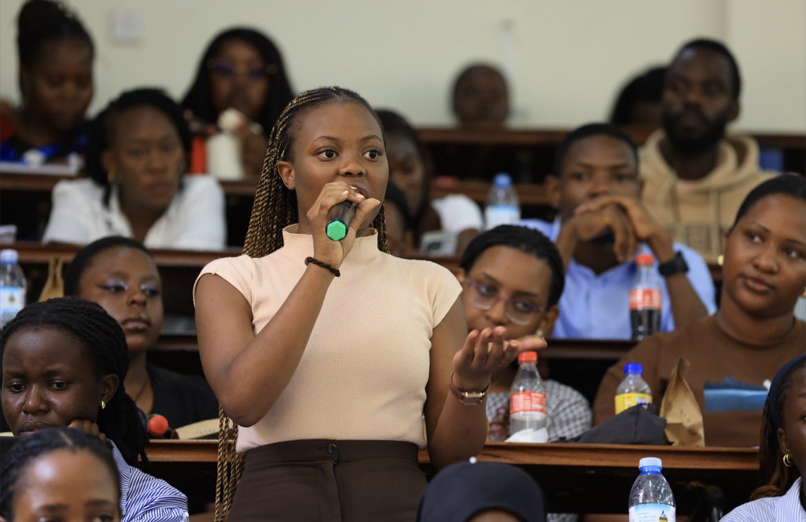 55thLaw's tweet photo. Q&amp;A Session

Students of the 55th Law Class participate in a plenary session with members of the panel over the pertinent issues arising from Uganda’s criminal justice system.

#55thLawClass
#MakLawSchool https://t.co/K2pOCqkrCD
